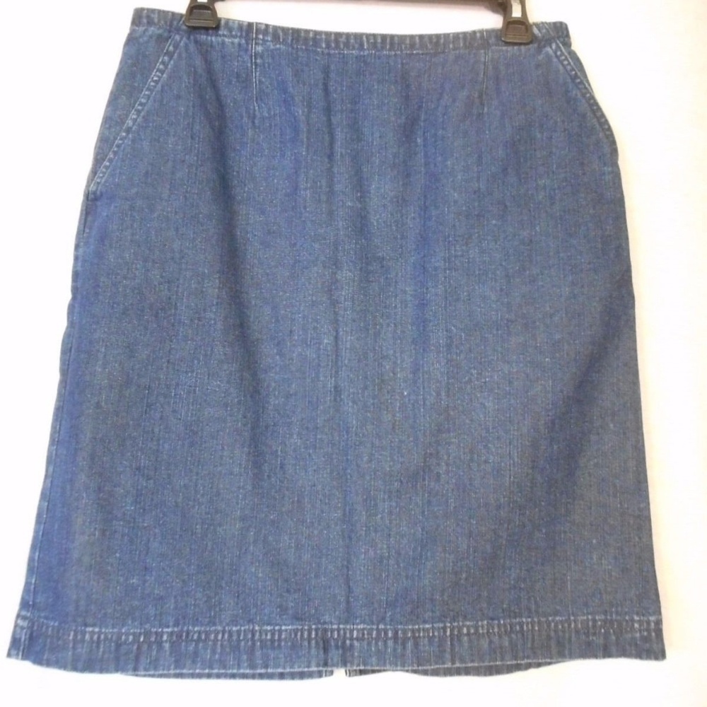Christopher & Banks  Sz 10 blue denim skirt